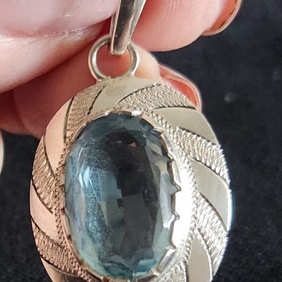 Aquamarine Gemstone Sterling Silver Pendant - Picture 13 of 14